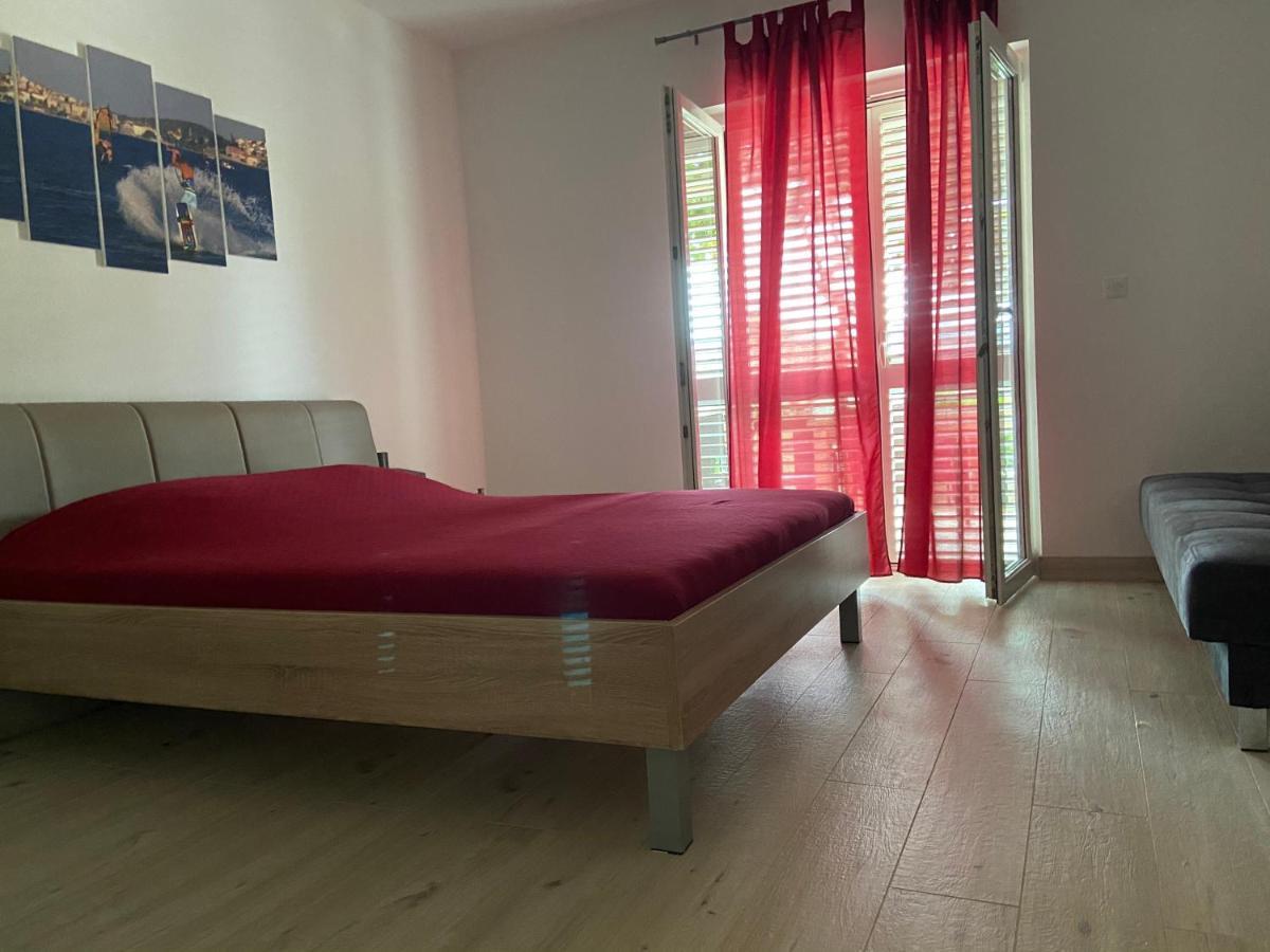 Apartmani Ortolio Viganj Exterior photo